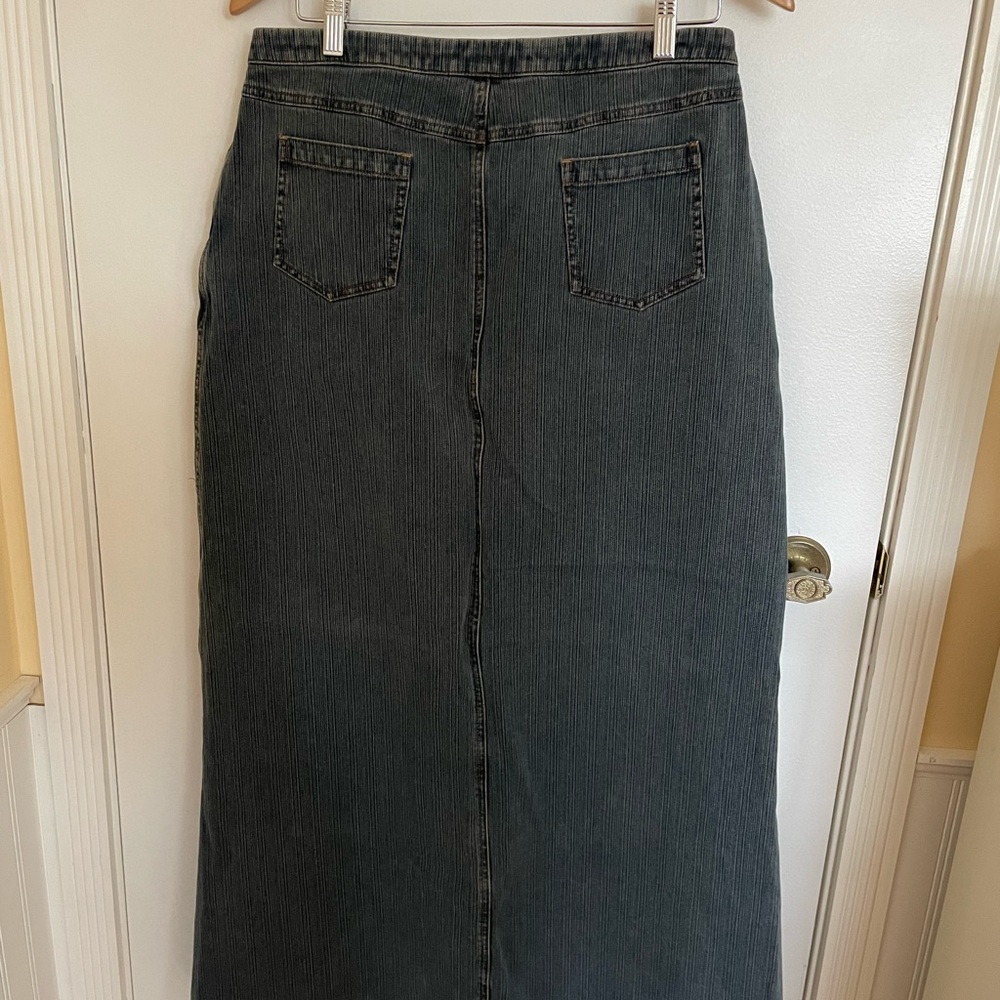 Shukr Long Denim Skirt size L
